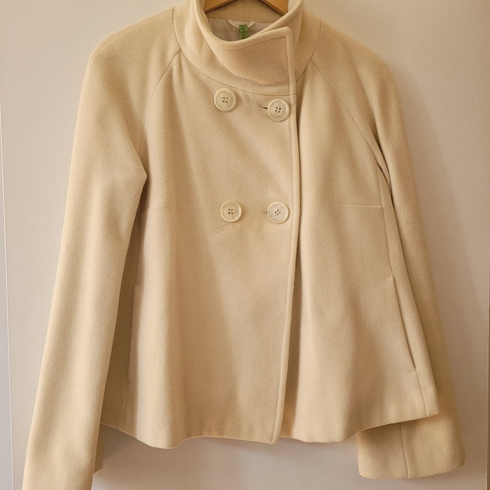 Size S or M - woolblend capey coat - white